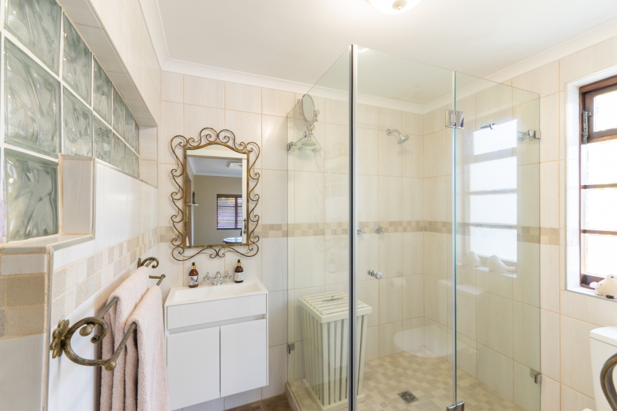 5 Bedroom Property for Sale in Northcliff Western Cape